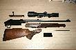 Sauer 202
Rozk�ada si� i sk�ada w 5 minut. Wymiana lufy to te 3 �ruby w rz�dzie.
Ciekawy system zdejmowania b�czk�w. 