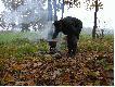 W pi�tek wybra�em si� na weekendowe polowanie , w wolnych chwilach gotowa�em dziczyzn� w kocio�ku.Tutaj akurat doprawiam zup� gulaszow� - moj� ulubion�.