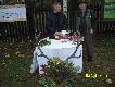 O�tarz polowy,przy kt�rym zostanie za chwil� odprawiona msza.
