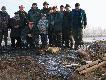 Polowanie wigilijne 2007r. Ten maluch to Ja�, prawnuk Prezesa mojego Ko�a - b�dzie z niego my�liwy! Ten najwy�szy w kapeluszu to Ja - czasem koledzy m�wi�, �e nie potzreba mi ambony:)
