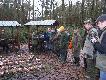 z powag� oddali�my ho�d ustrzelonej zwierzynie