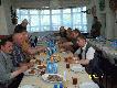 Przerwa na posi�ek(kie�baska i bigos) �wietnie zrobi�a wielu kolegom.Jak zjedli,miny mieli znacznie weselsze.