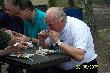 Jacek zastanawia si� kiedy i jak skubn�� koledze kawa�ek rybki.Oczywi�cie tak,�eby on tego nie zauwa�y�.