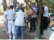 Puchar �niwny w Chodzie�y
28.08.2005 r. - jak co roku na strzelnicy Krzysztofa Sengera w Chodzie�y odby�y si� zawody o PUCHAR  �NIWNY.
Sympatyczna impreza odby�a si� w kole�e�skiej atmosferze.