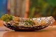 Pstr�g prosty, wspaniale delikatny. Niestety alufolia zastana. Tak podano.