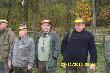 Pierwszy z prawej zadowolony kr�l polowania i to ju� na zbi�rce...pewnie w nocy z patronem rozmawia�