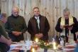 Miejscowy proboszcz po�wi�ci� nasz� chat� my�liwsk� i op�atek.
