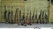 W ko�cu uda�o si� zrobi� zdj�cie wszystkiego razem:) 
Bro� d�uga od lewej: Mauser M96 Custom, Savage 12F/TR, Beretta A400 Xplor, Fair Premier, Merkel E40, SIG 510(STGW 57), Browning BAR LongTrack, Vostok CM2, Vostok CM2, Marlin 444SS, Blaser R8 Luxus, Brno 502.3, Mossberg Maverick 88, Mannlicher Luxus. Bron kr�tka od lewej: Taurus Raging Bull, S&W 622, GrandPower K100