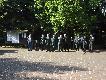 Puchar Targw Poznaskich 2012 r.
19.05.2012 r.-strzelnica w Antoninku k.Poznania.Kolejne zawody rangi krajowej mamy za sob.Najlepszym w organizacji fajnych zawodw pomagaj rwnie niebiosa.Puchar MTP zaliczam do nielicznych zawodw,ktre s organizowane z myl o myliwych,a nie dla zaliczenia kolejnej edycji.Jadc do Antoninka na zawody mona by pewnym,e dzie ten nie bdzie nalea do straconych.Organizatorzy oraz gospodarze obiektu maj dopite wszystko na ostatni guzik.Dla nich nie jest problem uczestnictwo 100,120,140 czy 160 strzelajcych.Problemem s raczej ci myliwi,ktrzy zapisuj si wczeniej a pniej rezygnuj z udziau nie informujc o tym organizatorw.A wystarczyby jeden malutki telefon.Mona byoby si chyba tego spodziewa po,bd co bd,kulturalnych ludziach.Stosujmy star,dobr zasad-chcesz by szanowanym,szanuj innych.Czas najwyszy,eby wprowadzi zasad wczeniejszych wpat za udzia w zawodach,a nie dopiero w dniu strzelania.Zgosi si telefonicznie moe kady,ale gdy wpisowe nie wpynie na konto organizatorw przynajmniej tydzie przed zawodami,wypada si z listy.Na jego miejsce jest zawsze kilku chtnych,a i organizatorom uatwi to zadanie.
Wracajc do samych zawodw.Jak napomknem wczeniej,strzelnica bya przygotowana perfekcyjnie.Dziaania kol.Jurka Zieliskiego,jako gospodarza obiektu,wida byo na kadym kroku.A e obiekt ogromny,to i czasu trzeba byo powici bardzo duo,eby strzelnica speniaa oczekiwania strzelajcych.Rwnie tych najbardziej wybrednych.Myliwi przyjechali z caej Polski.Odprawa o godzinie 8.00,pierwsze strzay zaczy pada ok.godz.8.30.Wczeniej oczywicie odbyo si kilka oficjalnych przemwie,Sdzia Gwny,kol.Tomasz cki przekaza wszystkim swoje uwagi dotyczce dzisiejszych zawodw przypomnia zasady bezpiecznego posugiwania si broni na strzelnicy i da sygna do rozpoczcia zawodw.Przebieg zawodw odbywa si niesychanie sprawnie.Prawidowo dziaajce maszyny i urzdzenia pozwalay na punktualne rozpoczynanie i koczenie poszczeglnych konkurencji.Naley pochwali kolegw strzelajcych za super dyscyplin,ktra rwnie miaa pozytywny wpyw na przebieg rywalizacji.A kiedy prawidowo dziaaj maszyny oraz panuje pena dyscyplina wrd zawodnikw to i sdziom atwiej ocenia przebieg konkurencji.Zawody byy zabezpieczone od strony medycznej oraz gastronomicznej.Narzeka nie byo mona.Pomimo ogromnej iloci uczestnikw zawody zakoczono okoo godziny 17.00.Zwyciy Tomek Prill-487 pkt.,drugie miejsce Jacek Koodziski-486 pkt.,trzecie miejsce zaj Jacek Lipiski-486 pkt.Pozostae wyniki s ju na stronie PZ Pozna.Mona byo rozpocz przygotowania do zakoczenia zawodw.Szkoda tylko,e uhonorowanie zwycizcw odbyo si przy tak maej iloci strzelajcych.Rozumiem,e do domu daleko i kademu si spieszy,ale fajnie jest odebra puchar,dyplom czy nagrod w towarzystwie swoich kolegw,a nie przy pustych trybunach.Wycignijmy z tego wnioski.Byle suszne.
Myl,e mog w imieniu wielu,a moe wszystkich uczestnikw dzisiejszego spotkania podzikowa organizatorom i gospodarzom za bardzo fajn imprez strzeleck.Pozdr.DB



