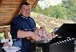 Szew kuchni demonstruje szcz�tki tego co pozosta�o ze smakowitego prosiaka. :)
