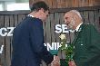 Medal z r�k Burmistrza Obornik odebral kol. prezes Eustachy Horoch, kt�ry nieprzerwanie pe�ni funkcj� prezesa od 25 lat !