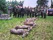 Pokot i wsp�lne zdj�cie mysliwych z Danii i mysliwych podprowadzajacych.