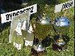 VI-MISTRZOWSTWA PZ� MISTRZ�W -2006
Mistrzostwa PZ� w klasie mistrzowskiej  w Starachowicach zapami�taj� si� nam na d�ugo . Bardzo gor�ca atmosfera tych zawod�w-nie tylko pogoda, mi�e towarzystwo, normalni s�dziowie, dobre jedzenie oraz  zakwaterowanie, wspania�y bankiet .Nie chce obrazi� poprzednich organizator�w MPM, ale w Starachowicach ni piwa,ni do piwa – nie zabrak�o …. Uczestniczy�o a� 44 trzyosobowe okr�gowe zespo�y. O jeden wi�cej ni� by�o w tym roku na KKK�. A og�lnie razem postrzela�o sobie wielob�j my�liwski -174 Koleg�w z ca�ego Kraju.
Kto� walczy� do ko�ca,a niekt�rym zawody sko�czy�y si� w pierwszy dzie� po dziku,jak naprzyk�ad mnie. Jedynie, czym mog� si� pochwali�,to udany rogacz i lis, a reszta …. 
Wielkie gratulacje dla zespo�u z Bydgoszczy – Zbyszka Montowskiego, Paw�a Ropi�skiego i Waldemara Malinowskiego 1437/1500- �redni wynik zespo�u a� 479p/500p.,a w kuli-190/200. To jest niesamowity wysoki wyczyn i zas�u�ony tytu� Mistrz�w Polski !!!!! 
Wysoki wynik zespo�u z Tarnobrzega w sk�adie : Henryk G�rski , Krzysztof Szcz�ch , Stanis�aw Dudek i Wicemistrzowstwo z wynikiem 1417/1500p.!!! 
A trzecie miejsce w tym roku prztypad�o na Piotrk�w Trybunalski w sk�adzie : Pawe� Zaloga , Zbigniew Grabarowski i Grzegorz Dylewski z wynikiem 1415/1500p.!!! 
Wielkie gratulacji dla Zbyszka Montowskiego – Mistrza Polski. Tyle lat strzelania i w ko�cu to zwyci�stwo przysz�o!!!! Zbyszek czeka� na ten tytu� ponad 20-lat! I zdoby� go z pi�knym wynikiem 491/500p.Wicemistrz Polski jest Jan Turek z wynikiem 490/500. Trzecim by� Zbigniew Grabarowski - te� 490/500.
Czwarte miejsce zdoby� nasz forumowy-666- Krzychu Karpi�ski z wynikiem 483p., pi�ty by� Pawe� Ropi�ski- 483p. ,a sz�sty- Bogus�aw Pilcicki -481p. Gratulacji wam Koledzy !!!!!
 
 

